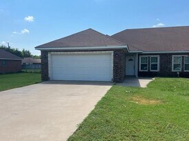 195 Ashland Dr in Waco, TX - Building Photo