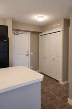 3715 Whitelaw Ln NW in Edmonton, AB - Building Photo - Building Photo