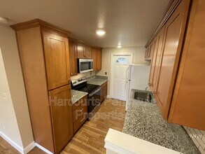 1742 Anderson St in Bremerton, WA - Building Photo - Building Photo