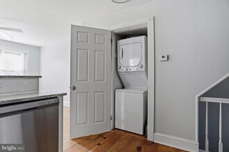 33 E Front St in Media, PA - Building Photo - Building Photo