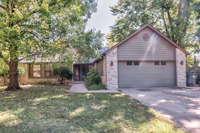 6229 S Troost Ave in Tulsa, OK - Building Photo - Building Photo