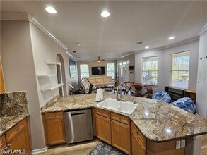 8343 Laurel Lakes Blvd in Naples, FL - Building Photo - Building Photo