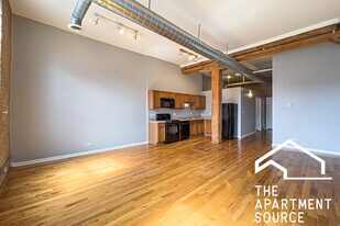 1822 S Bishop St, Unit 210 in Chicago, IL - Building Photo