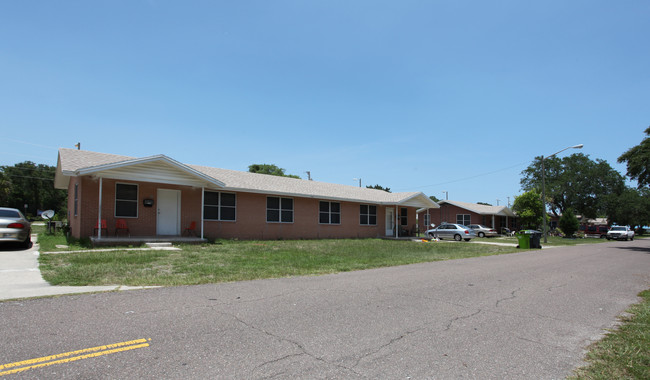 FERNANDINA BEACH APARTMENTS in Fernandina Beach, FL - Building Photo - Building Photo