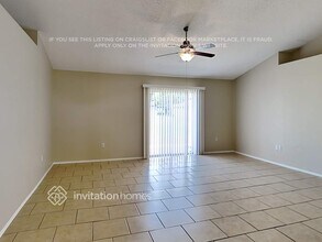 5262 Miriam Dr in Lakeland, FL - Foto de edificio - Building Photo