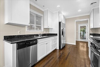 4663 W 9th St in Los Angeles, CA - Building Photo - Building Photo