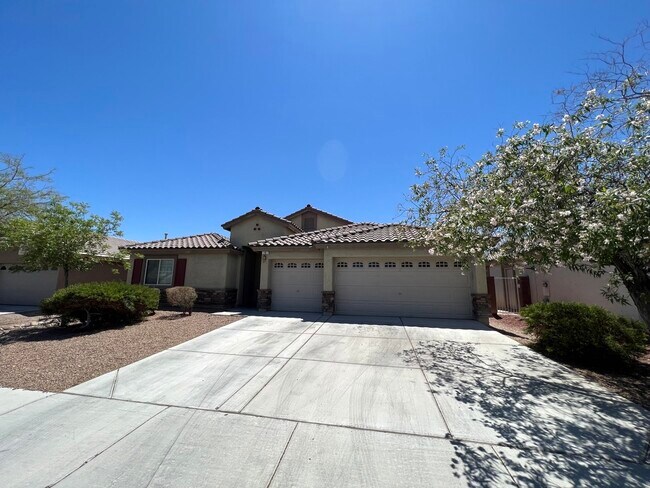 property at 9 E Verde Way