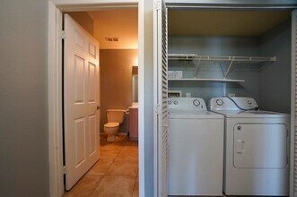 1745 Palm Cove Blvd, Unit 3-108 in Delray Beach, FL - Foto de edificio - Building Photo