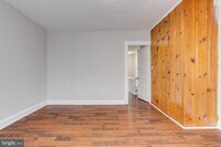 3219 E Monument St photo'