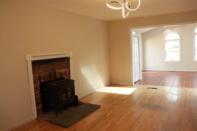 35 Highpoint Rd in Woodbury, CT - Building Photo - Building Photo