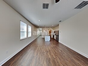 2112 Saffron Walden Dr in Plant City, FL - Building Photo - Building Photo