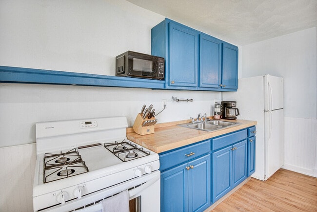 9666 Rallston St in Norfolk, VA - Building Photo - Building Photo