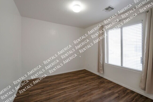 2457 E Meadow Chase Dr in Queen Creek, AZ - Foto de edificio - Building Photo