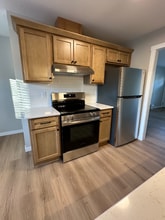 605 N Grove St in River Falls, WI - Foto de edificio - Building Photo