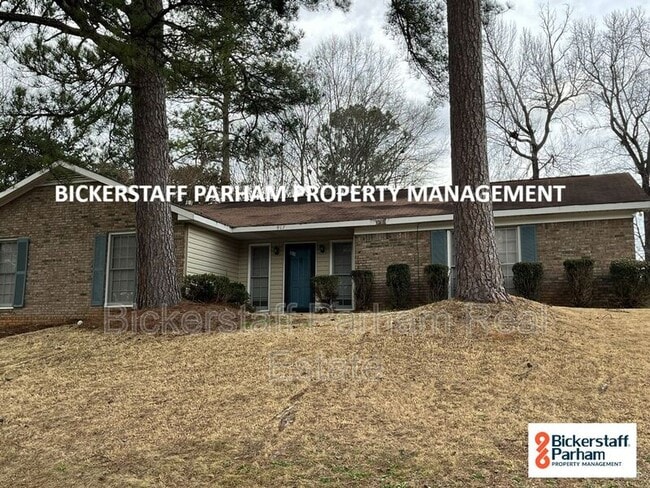 property at 917 Rim Rock Trail