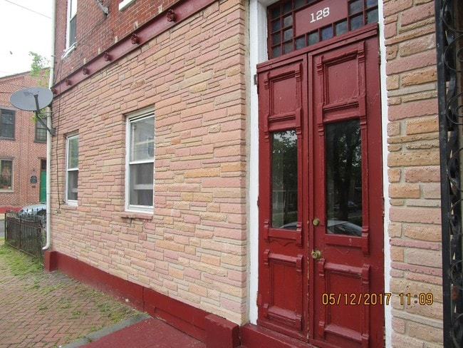 301 N York St in Pottstown, PA - Foto de edificio - Building Photo