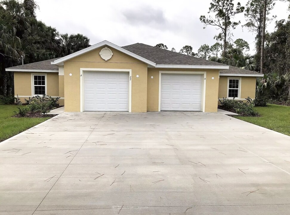 22 Fawn Ln in Palm Coast, FL - Foto de edificio