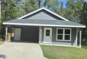 7106 Kiowa Dr in Mabank, TX - Building Photo