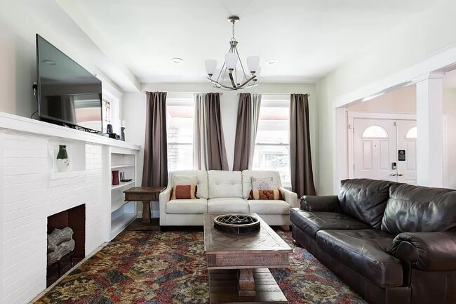 6135 Washington Blvd