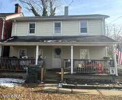 12 N Main St in Marlboro, NJ - Building Photo