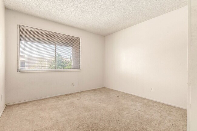 property at 5742 N 43rd Dr