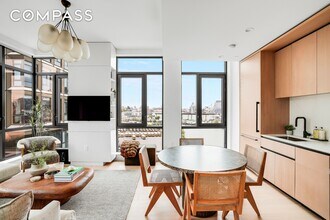 480 Kent Ave in Brooklyn, NY - Building Photo - Building Photo