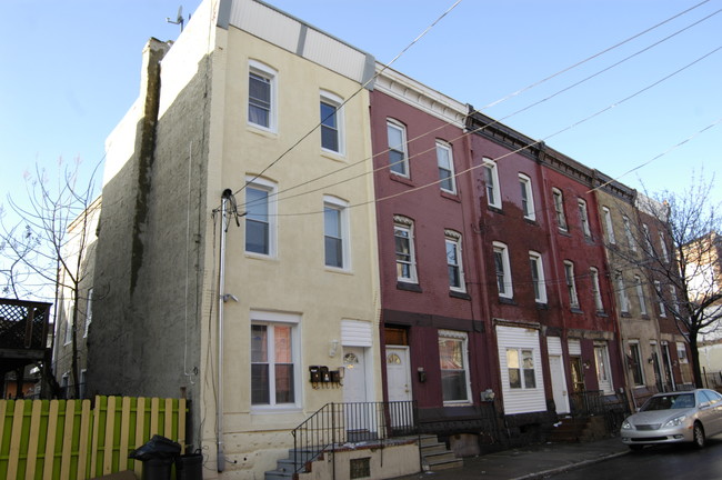 2204 N 17th St in Philadelphia, PA - Foto de edificio - Building Photo