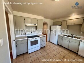 132 NE Liberty Ave in Gresham, OR - Building Photo - Building Photo