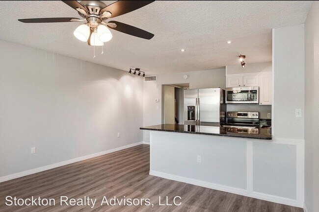 1860 Phillippi Shores Dr in Sarasota, FL - Building Photo - Building Photo