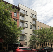 343 E 76th St in New York, NY - Building Photo - Building Photo