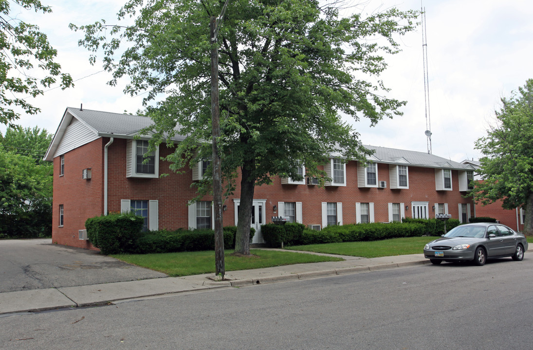 Continental Court Apartments in Vandalia, OH - Building Photo