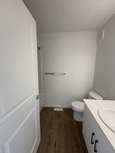 244 Marquis Blvd NE in Edmonton, AB - Building Photo - Building Photo