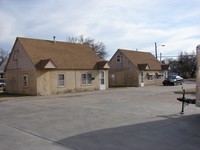 308-312 W D Ave in Kingman, KS - Foto de edificio - Building Photo