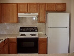 1231 Lovett St in Tomball, TX - Building Photo - Building Photo