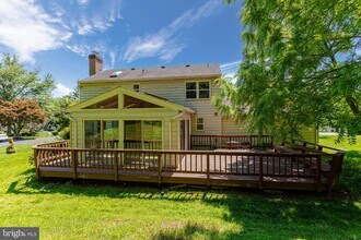11778 Hollyview Dr in Great Falls, VA - Building Photo - Building Photo