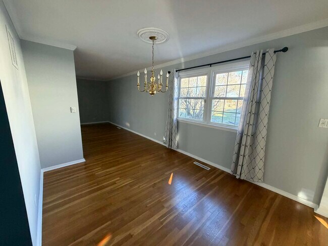 1730 N Ridge Ave in Arlington Heights, IL - Building Photo - Building Photo