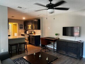 408 N Oak Cliff Blvd in Dallas, TX - Building Photo - Building Photo