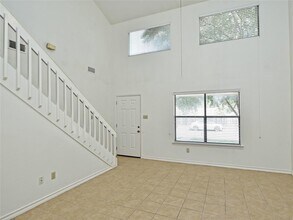 803 Valley View Dr in Pflugerville, TX - Building Photo - Building Photo