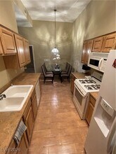 10640 Calico Mountain Ave in Las Vegas, NV - Building Photo - Building Photo