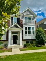 4431 Monroe Ct in Naperville, IL - Building Photo