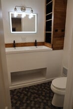 4 W Avon Rd in Brookhaven, PA - Building Photo - Building Photo