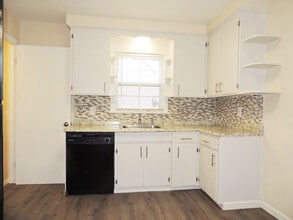 4229 Lambert Rd in South Euclid, OH - Building Photo - Building Photo