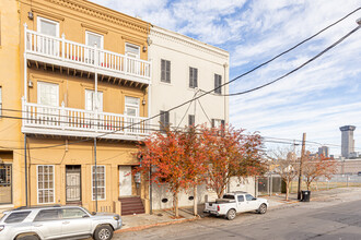 1717 Carondelet St in New Orleans, LA - Building Photo - Building Photo