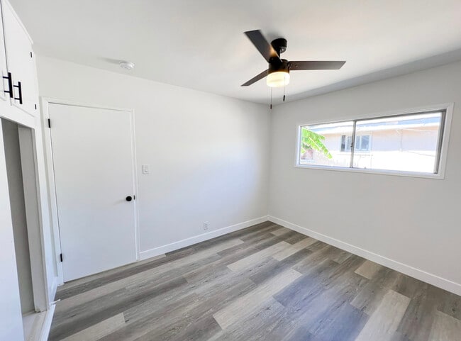 15301 Eastwood Ave in Lawndale, CA - Foto de edificio - Building Photo