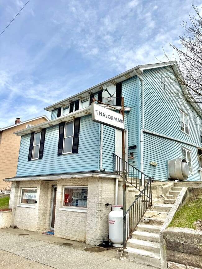 property at 961 Main St