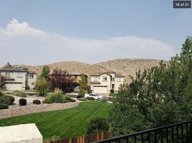 8011 Highland Flume Cir in Reno, NV - Building Photo - Building Photo