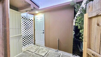 19930 Eagle Nest Rd in Cutler Bay, FL - Building Photo