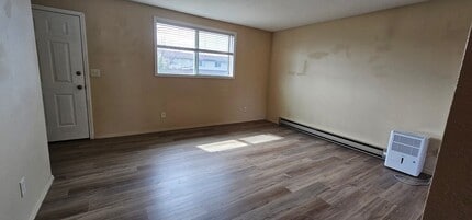 401 W Central Ave in Belgrade, MT - Building Photo - Building Photo