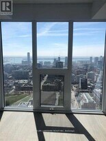 181 Dundas St E in Toronto, ON - Building Photo