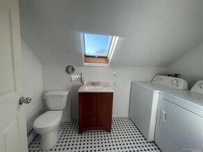 89-08 250th St in Queens, NY - Building Photo - Building Photo